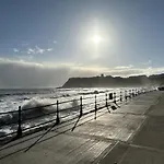 Dom wakacyjny Bay Dream - Part Of The The Bay Filey Village With Pool, Gym And Direct Access, Pub, Restaurant, Tennis And Meadows Walks