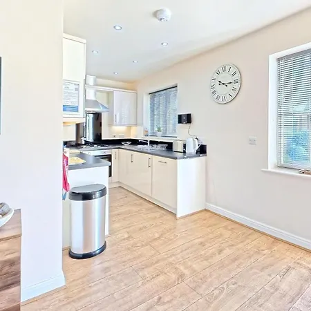 Bay Dream - Part Of The The Bay Filey Village With Pool, Gym And Direct Access, Pub, Restaurant, Tennis And Meadows Walks *