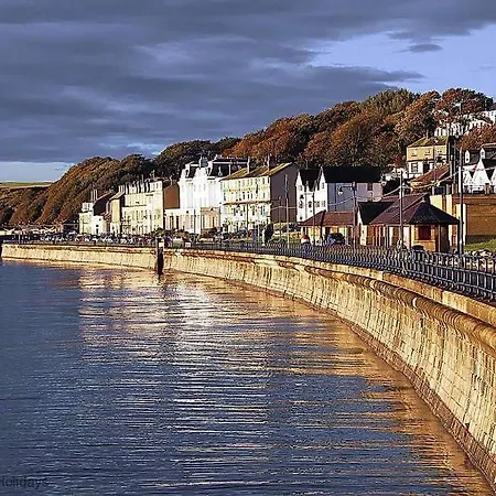 Bay Dream - Part Of The The Bay Filey Village With Pool, Gym And Direct Access, Pub, Restaurant, Tennis And Meadows Walks Hébergement de vacances Reighton